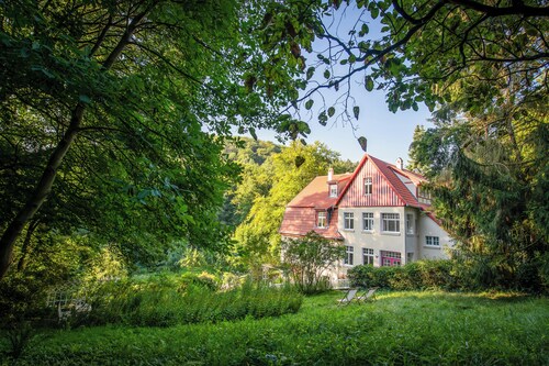 Large, renovated forest villa in Kassel