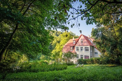 Large, renovated forest villa in Kassel