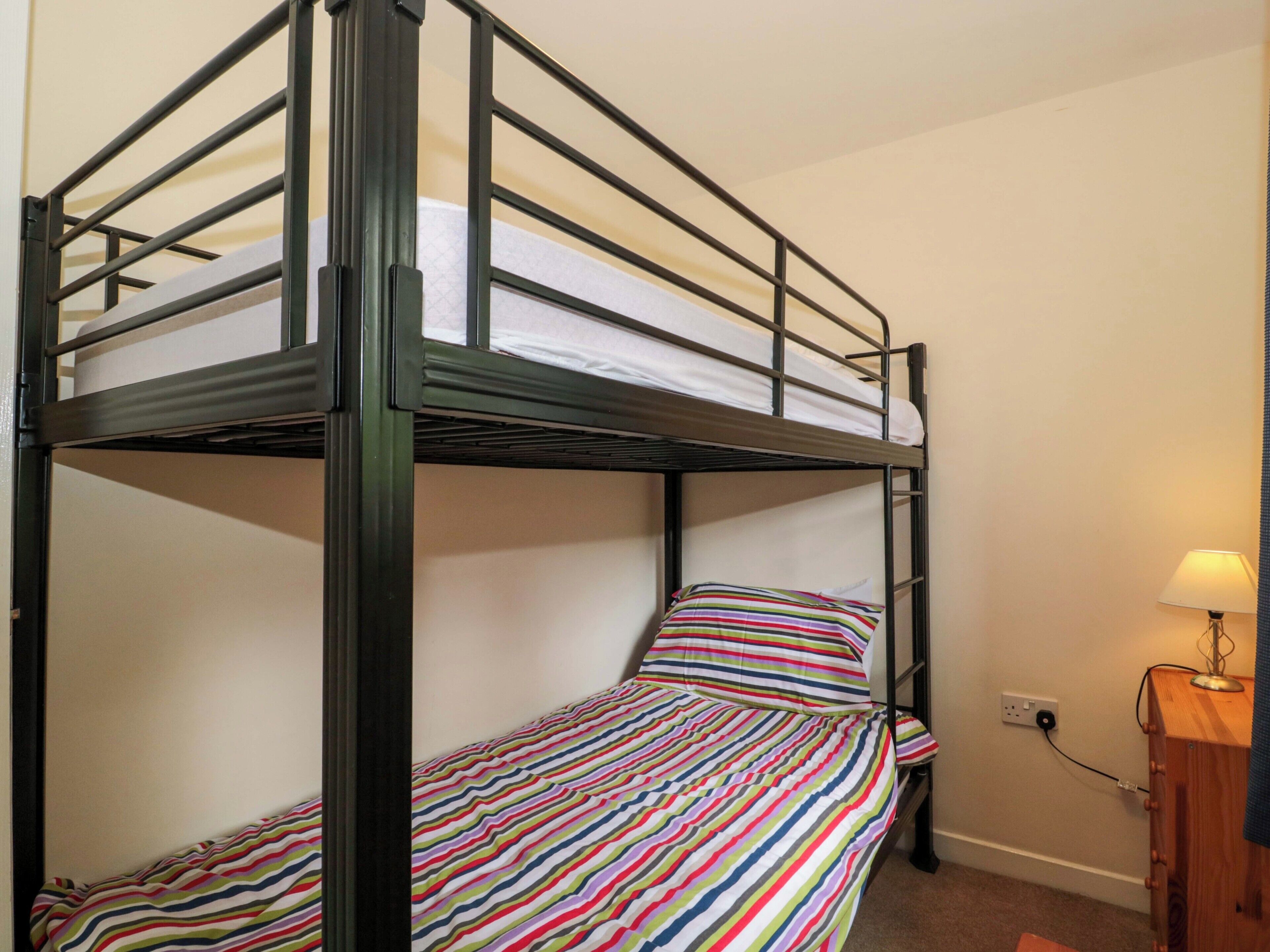 Cottage | 2 bedrooms, individually decorated, individually furnished, free WiFi