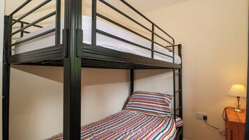 Cottage | 2 bedrooms, individually decorated, individually furnished, free WiFi