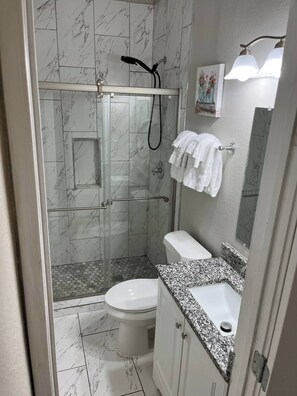 Hair dryer - The Yellow Cottage near TCU & Downtown Ft. Worth (Fort Worth)