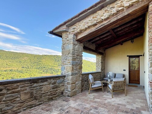 Torre Apartment - Spacious medieval living at Torre della Soara