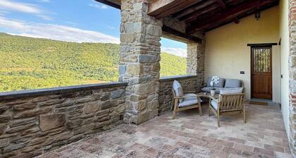 Torre Apartment - Spacious medieval living at Torre della Soara