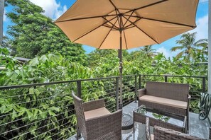 Property grounds - Miami Palm Villas - Family - Entire 8BR-6BA (Miami)