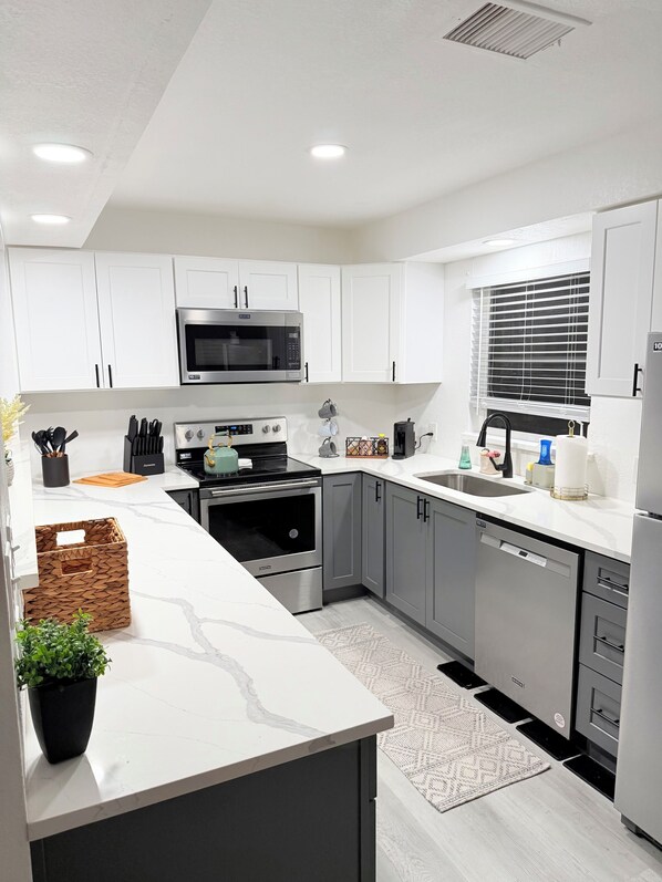 Fridge, microwave, oven, stovetop