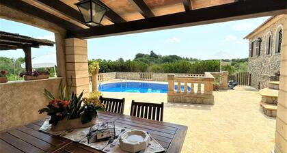Country House 'Ca'n Jutger' with Private Pool, Private Terrace and Wi-Fi