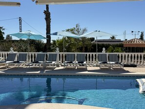 Outdoor pool - Luxury family villa with private saltwater pool & casita near Alicante (Busot)