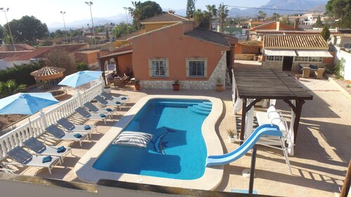 Luxury family villa with private saltwater pool & casita near Alicante