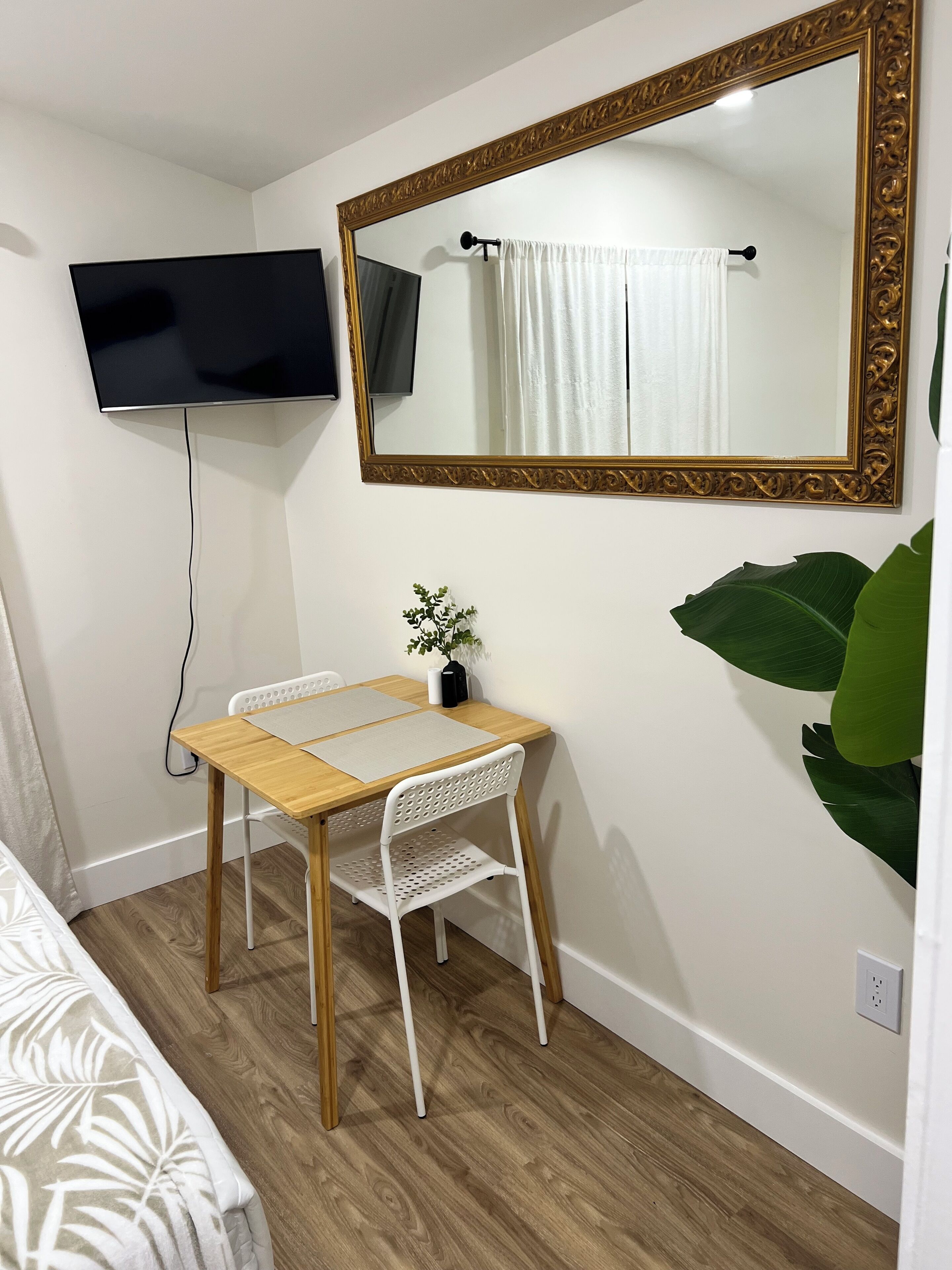 1 chambre, fer et planche à repasser, Wi-Fi gratuit, draps fournis