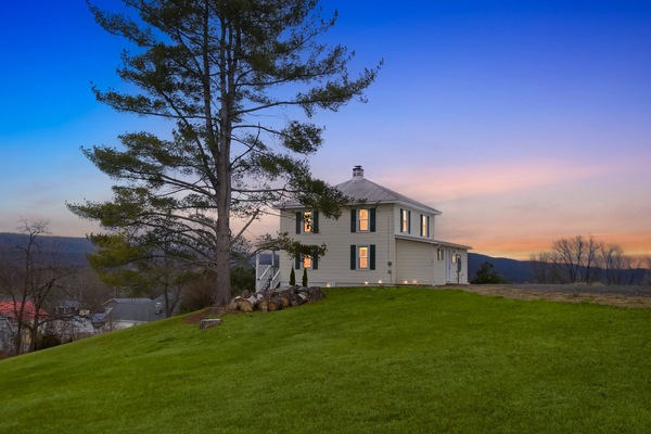 Grass, Lawn, Tree, Outdoors, Architecture