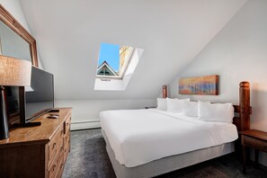 WiFi - NEW! Steps to Mountain & Main St- 1 Bedroom (Breckenridge)