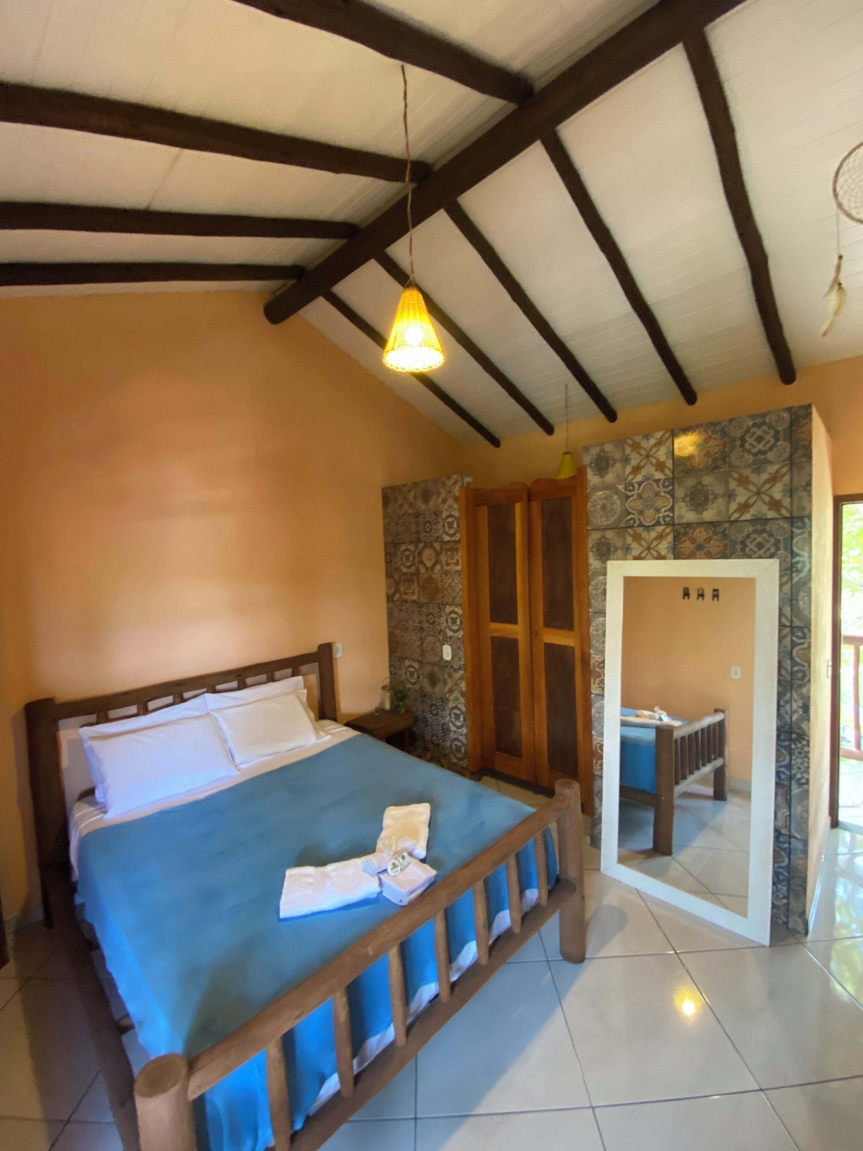 Habitación clásica doble, vistas al jardín | Espacio para trabajar con un portátil y wifi gratis