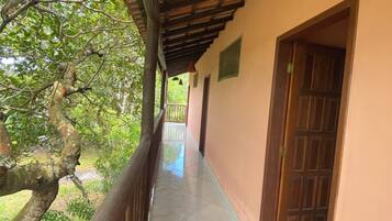 Dobbeltrom – classic, hageutsikt | Terrasse/patio