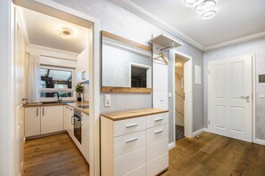 Køleskab, ovn, kogeplade, opvaskemaskine