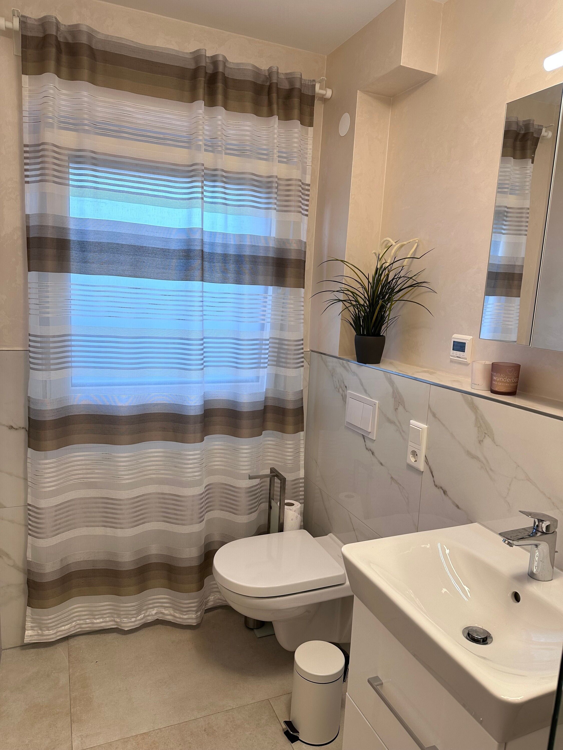 Bruser, hårtørrer, håndklæder