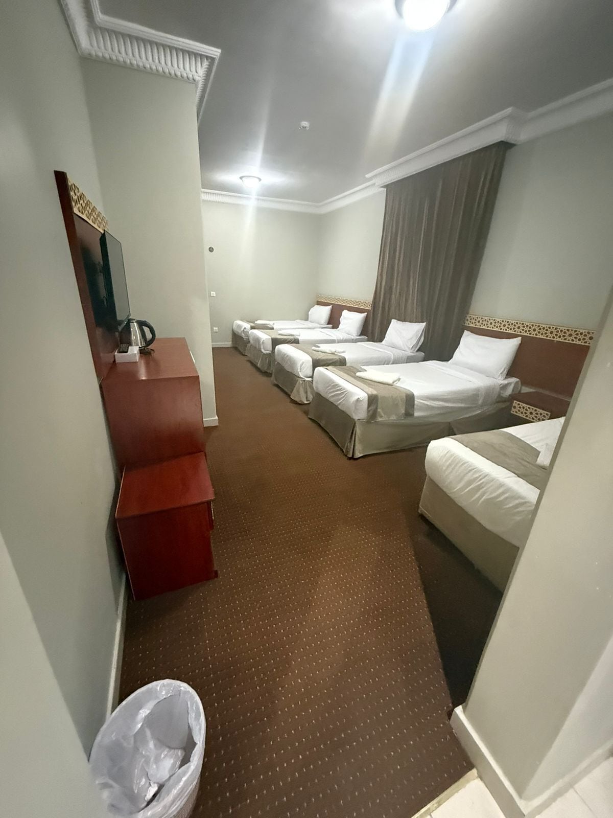 Kamar Keluarga | Minibar, Wi-Fi gratis, dan seprai linen