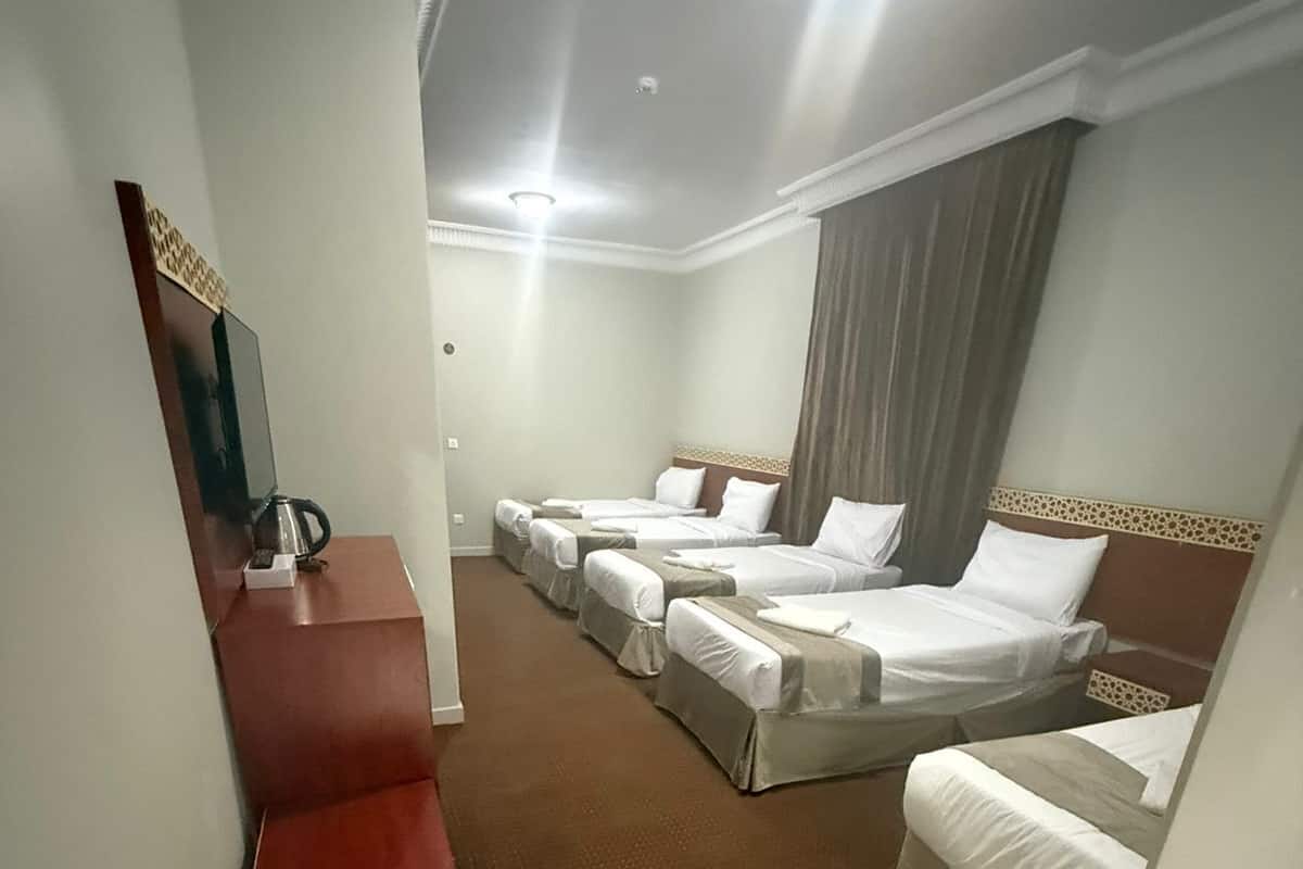 Kamar Keluarga | Minibar, Wi-Fi gratis, dan seprai linen