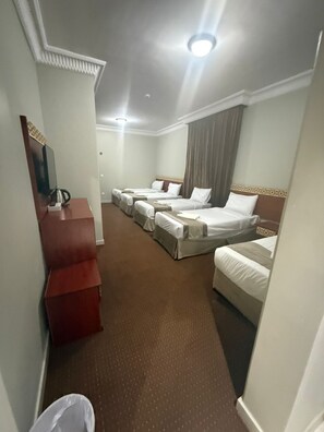 Minibar, Wi-Fi gratis, dan seprai linen