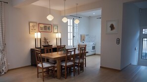 Dining - Villa arcachonnaise 8 pers • Beach & center on foot - Quiet garden + parking (Arcachon)
