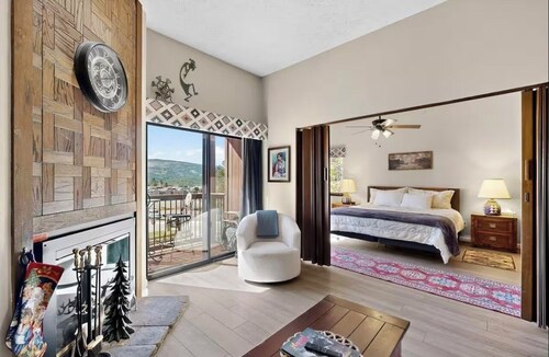Cozy Chalet w/Balcony @ Heart of Angel Fire / Walk to Ski & Bike Lift & Village