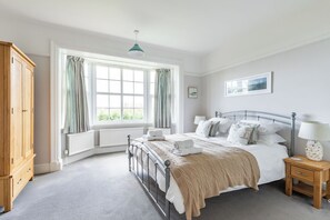 7 chambres, fer et planche à repasser, accès au Wi-Fi (inclus)