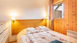 1 bedroom, free WiFi - Bright Apartment for 6 - Balcony - Parking - Swimming Pool (Saint-Sorlin-d´Arves)