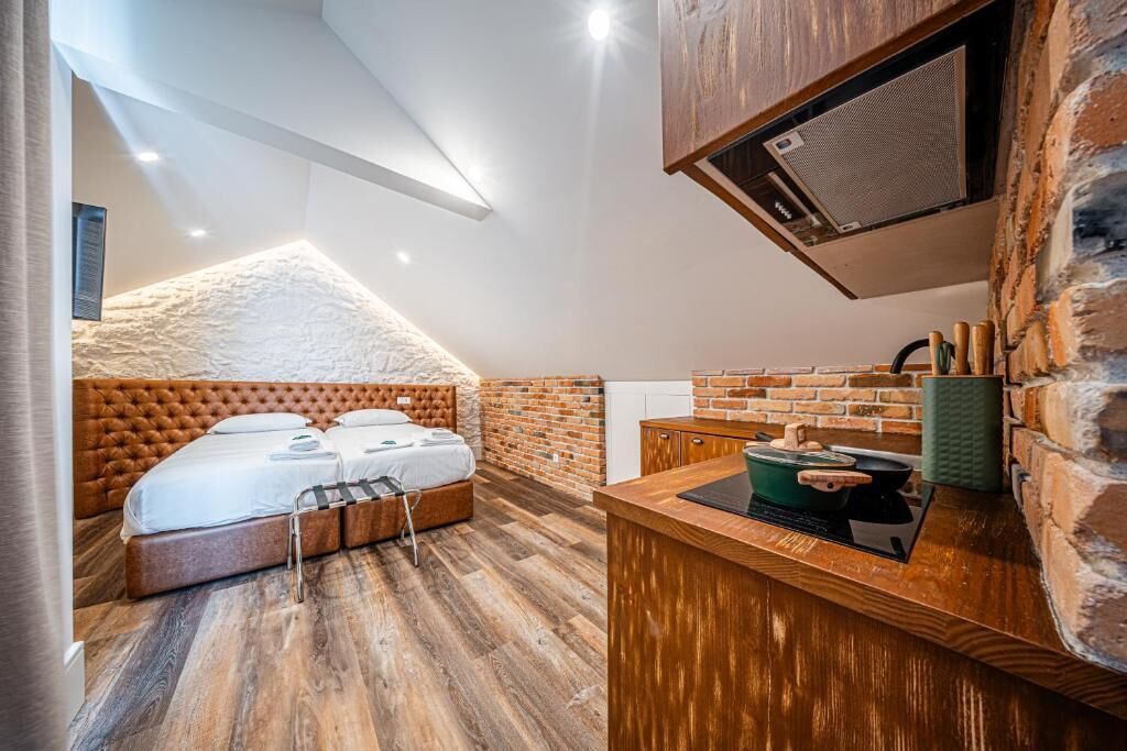 Iron/ironing board, free WiFi