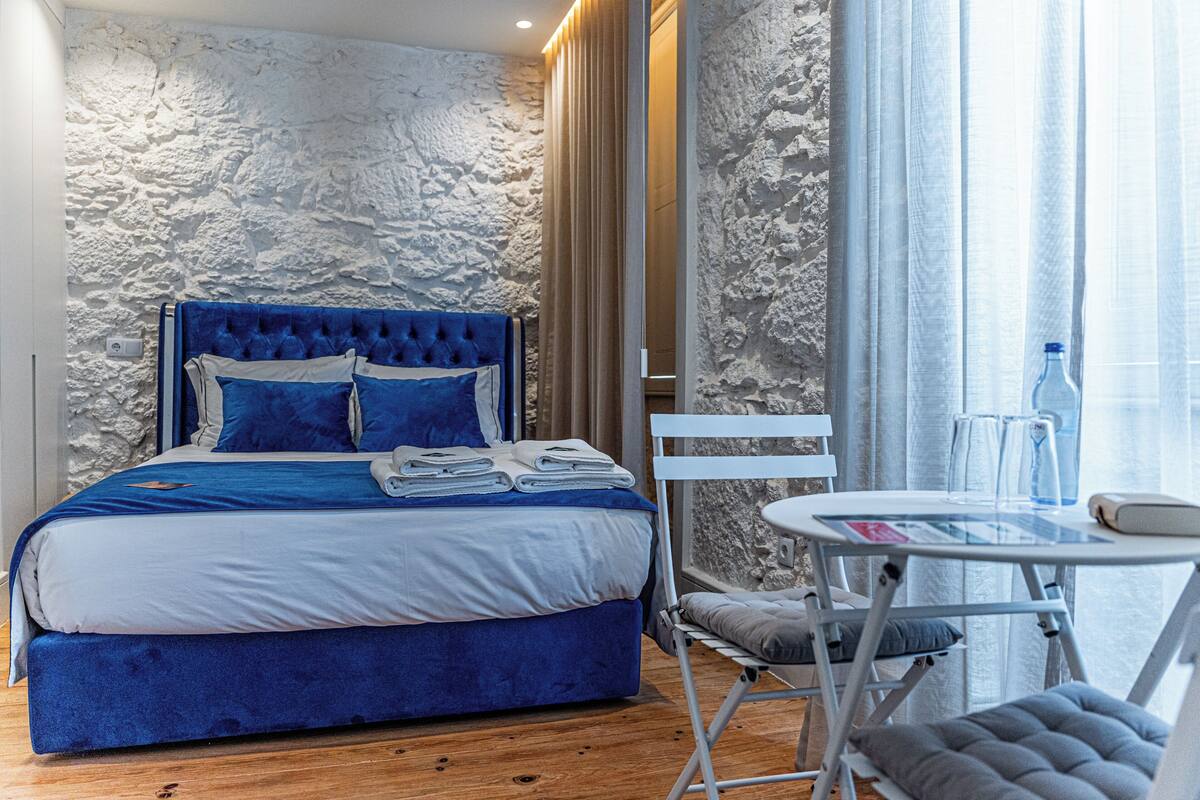 Double Room, Kitchenette, City View | Iron/ironing board, free WiFi