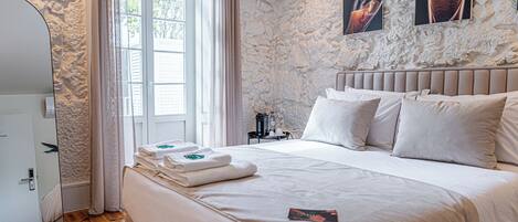 Dobbeltrom, balkong, hageutsikt | Strykejern/-brett, wi-fi (inkludert) og sengetøy