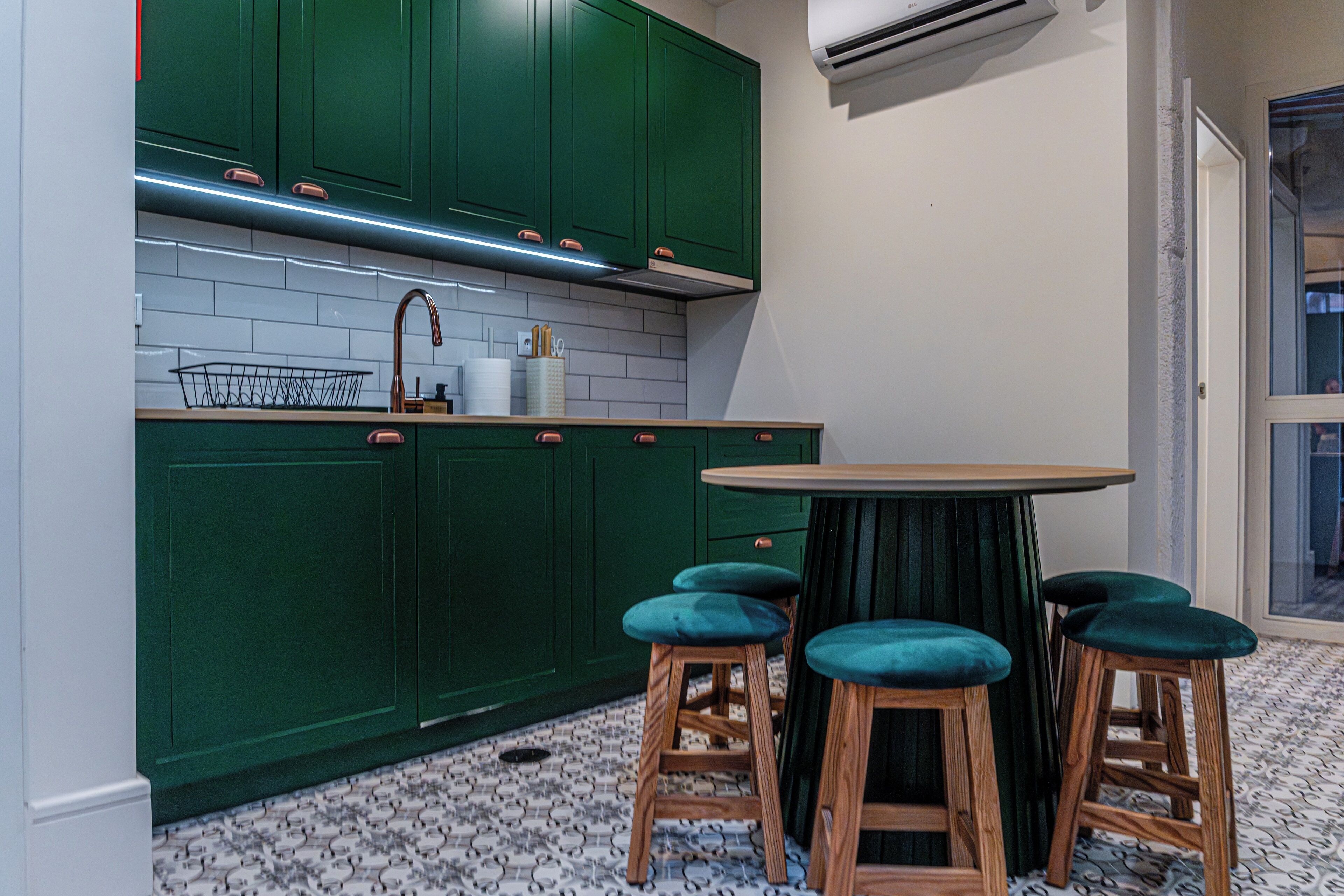 Habitación doble, balcón, vistas al jardín | Restauración