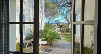 MAISON BONHEUR authenticity and breathtaking view Mont Ventoux, 10 pers. max
