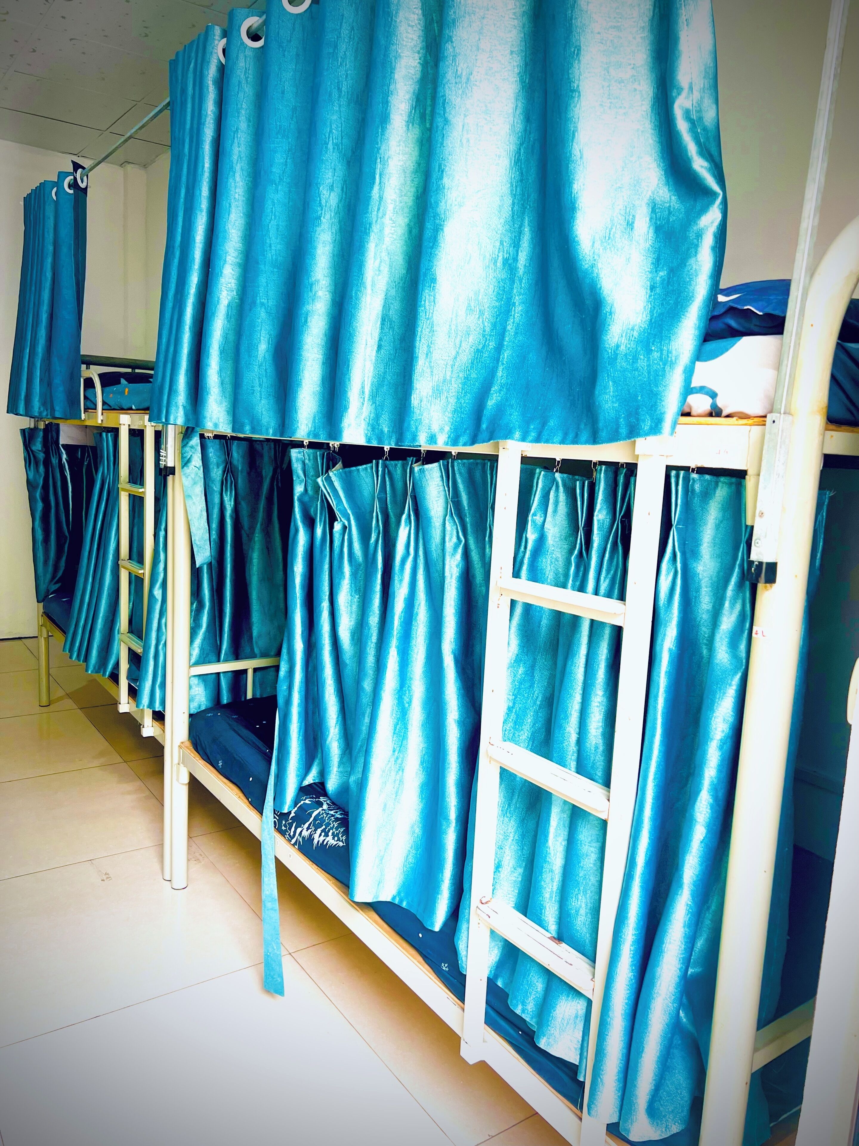 Dormitori compartit bàsic, dormitori mixt, vistes al jardí | Wifi gratuïta 