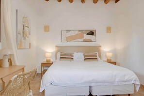 Iron/ironing board, WiFi, bed sheets - Bodasuite - Agroturismo Zenara (AG/6) (Manacor)