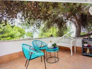 Property grounds - Comfortable house with terrace a stone's throw from the sea in mild climate location (Villapiana Lido)