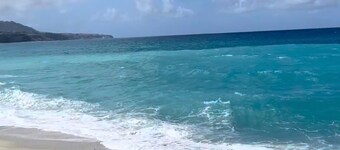 Comfortable house with terrace a stone's throw from the sea in mild climate location