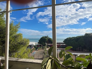 Property grounds - Comfortable house with terrace a stone's throw from the sea in mild climate location (Villapiana Lido)