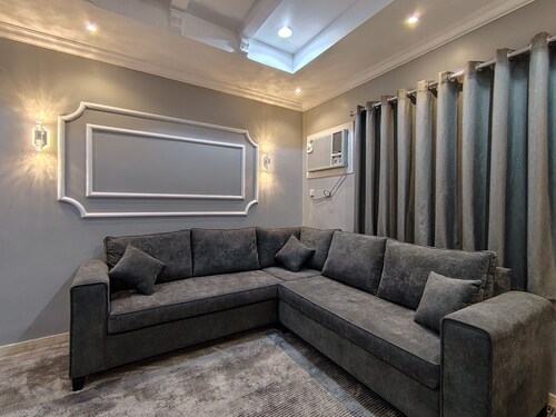 AZHAAR Suites Furnished Apartments ازهار للاجنحة المفروشة