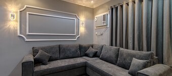 AZHAAR Suites Furnished Apartments ازهار للاجنحة المفروشة