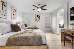 Iron/ironing board, WiFi