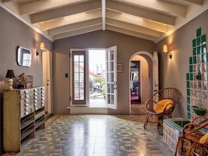 Penthouse Suite | Free WiFi - Maison Twenty Seven (Santa Monica)