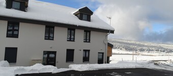 appartement style chalet, a 5 minute des piste de ski