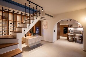 Private kitchen - FREGATA LUXURY VILLA (Santorini)