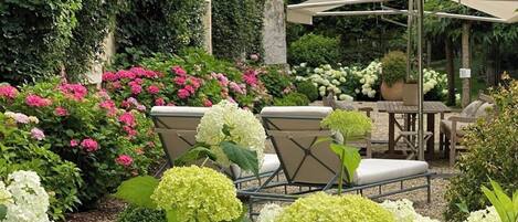 Suite, Garden View | Property grounds