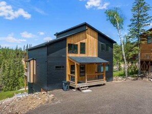 Exterior - Summit Seeker - Modern Mountain Home (Lead)