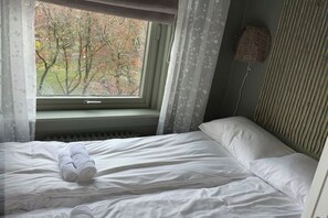 WiFi, bed sheets - Modern apartment in the heart of Oslo with balcony (Oslo)