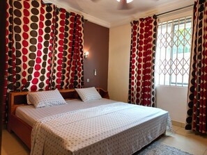 4 soveværelser, strygejern/strygebræt, gratis Wi-Fi