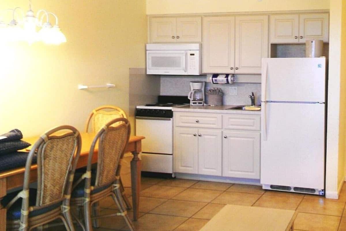 Leilighet, 1 soverom, balkong | Eget kjøkken | Kjøleskap, mikrobølgeovn, ovn og kokeplater