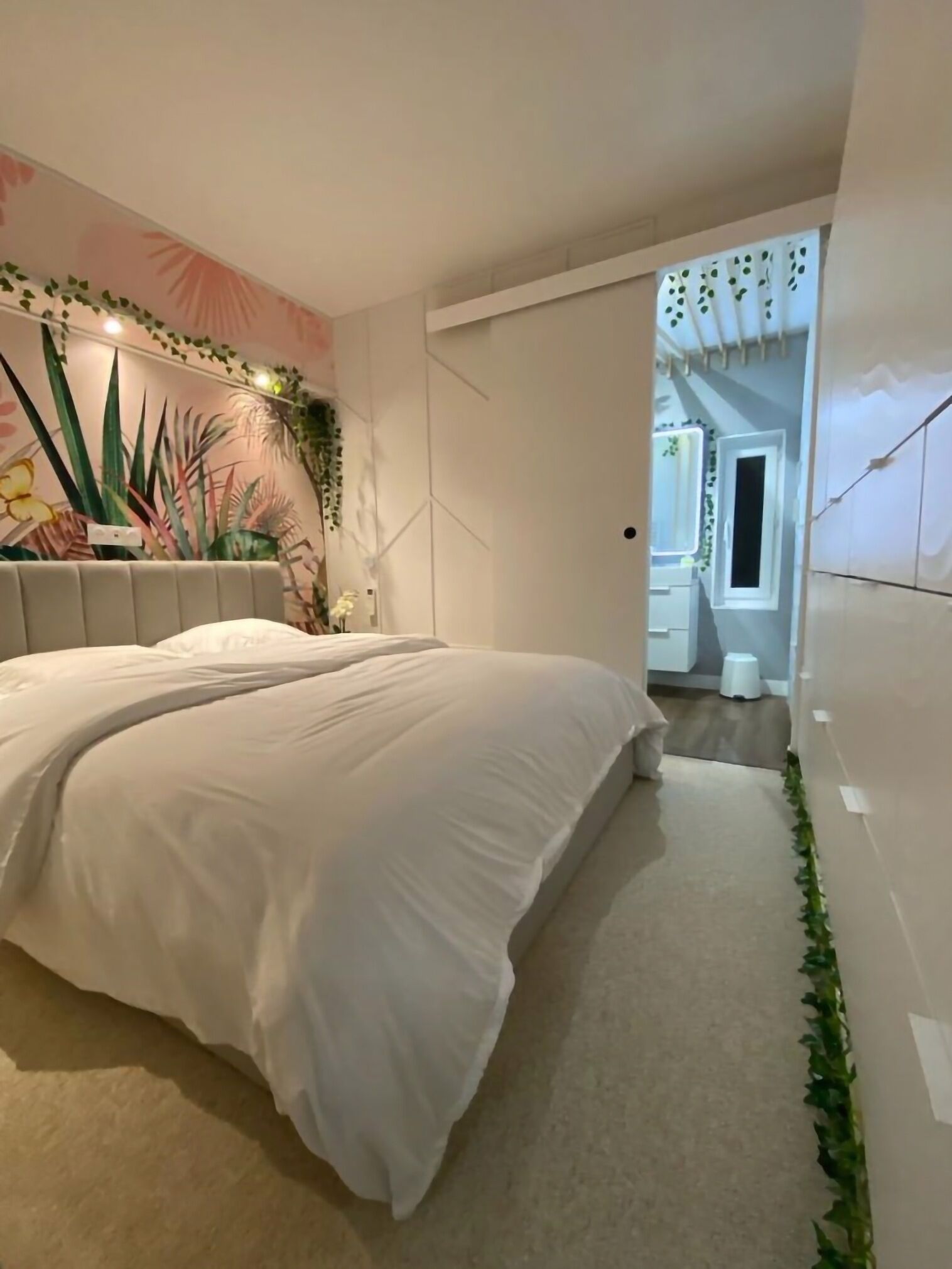 Strykejern/-brett, internettilgang og sengetøy