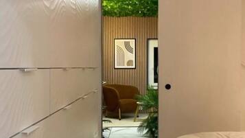 Fer et planche à repasser, accès Internet, draps fournis