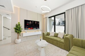 Living area - Luxe 4Br Maha 426 (Dubai)
